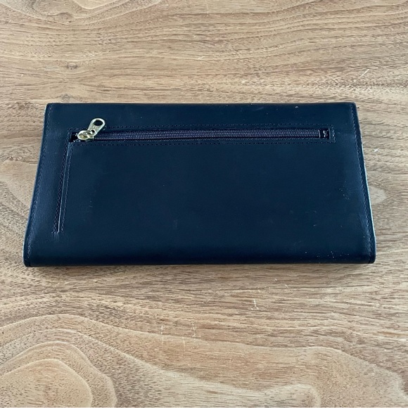 Vintage Coach wallet with checkbook holder - Picture 5 of 14